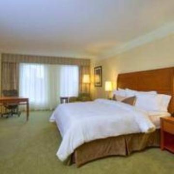 Hilton Garden Centre-ville Hotel 4*